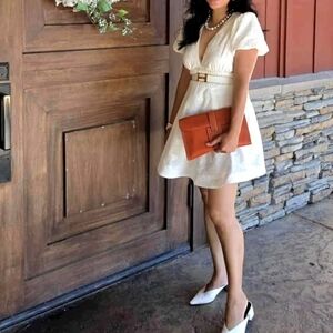 Women's White V-Neck Short Sleeve Mini Dress